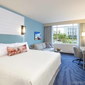 Lagoon View Room King Bed Includes Early Park Admission*